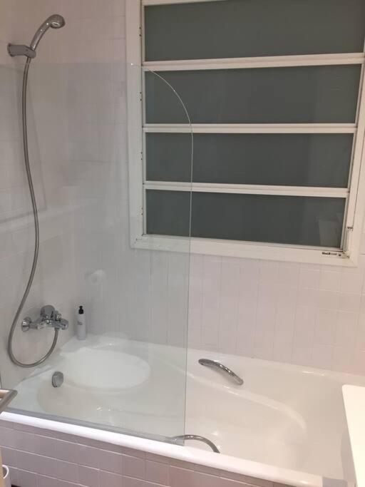 Piso Luminoso Con Vistas En El Centro De Apartamento *